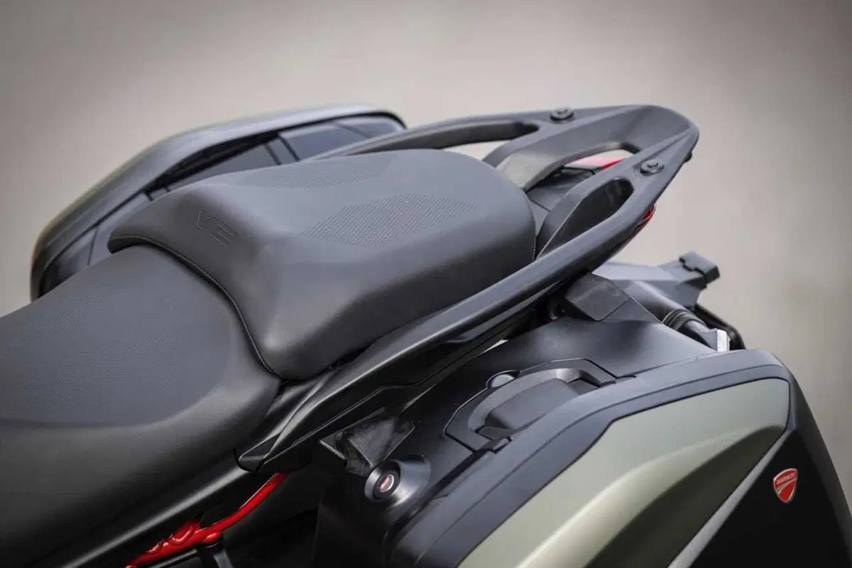 La Multistrada più leggera e facile di sempre? Abbiamo guidato la nuova Ducati V2 [VIDEO] (46)