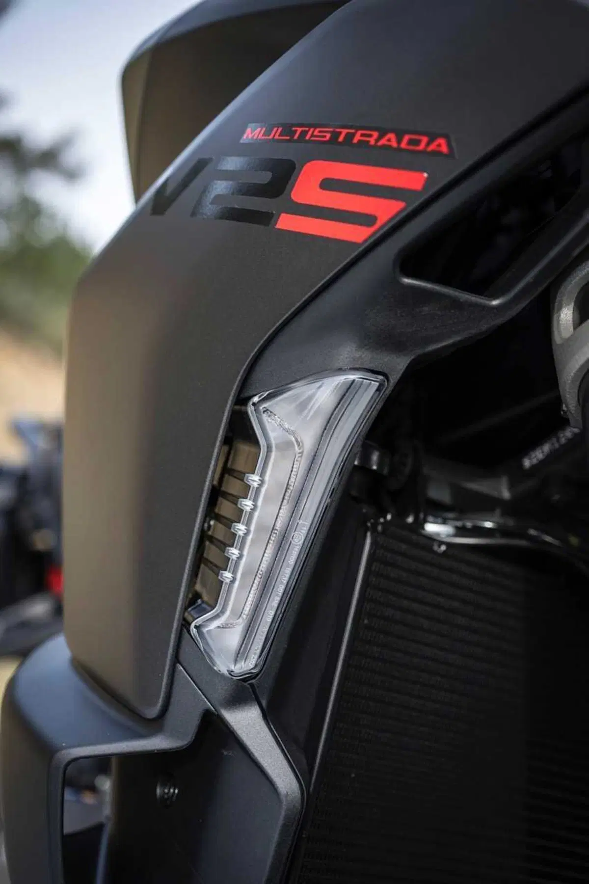 La Multistrada più leggera e facile di sempre? Abbiamo guidato la nuova Ducati V2 [VIDEO] (58)