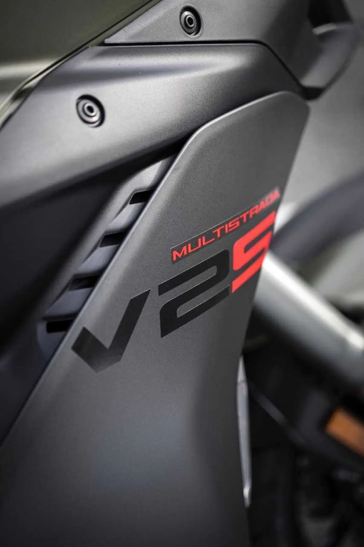 La Multistrada più leggera e facile di sempre? Abbiamo guidato la nuova Ducati V2 [VIDEO] (59)