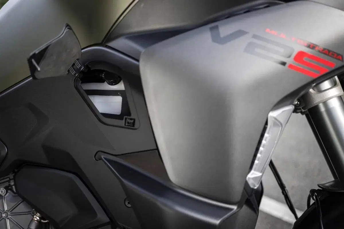 La Multistrada più leggera e facile di sempre? Abbiamo guidato la nuova Ducati V2 [VIDEO] (60)