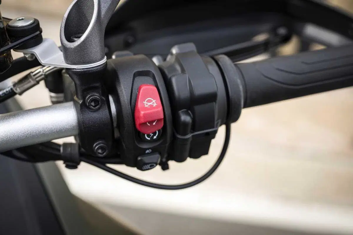 La Multistrada più leggera e facile di sempre? Abbiamo guidato la nuova Ducati V2 [VIDEO] (66)