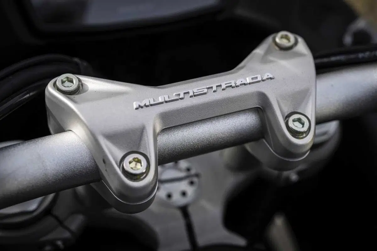 La Multistrada più leggera e facile di sempre? Abbiamo guidato la nuova Ducati V2 [VIDEO] (68)