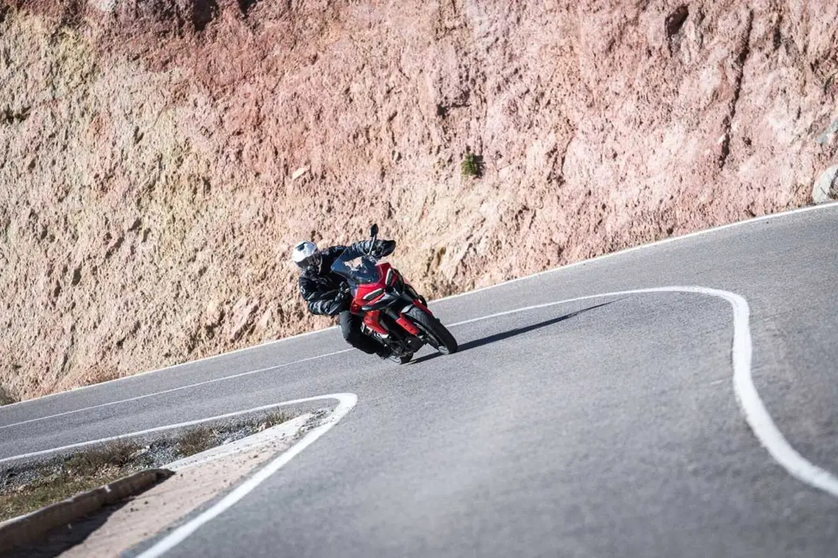 La Multistrada più leggera e facile di sempre? Abbiamo guidato la nuova Ducati V2 [VIDEO] (64)