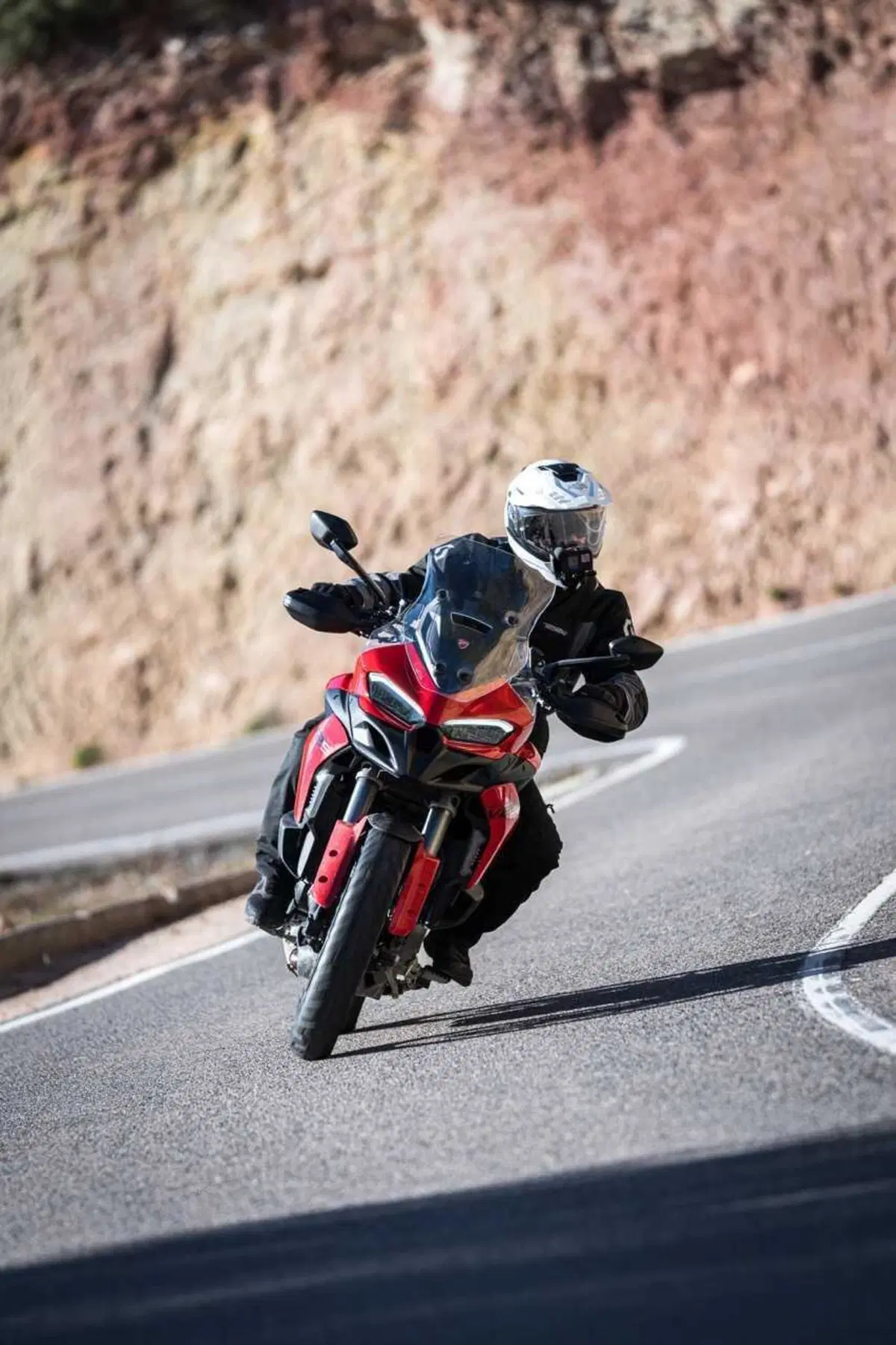 La Multistrada più leggera e facile di sempre? Abbiamo guidato la nuova Ducati V2 [VIDEO] (75)
