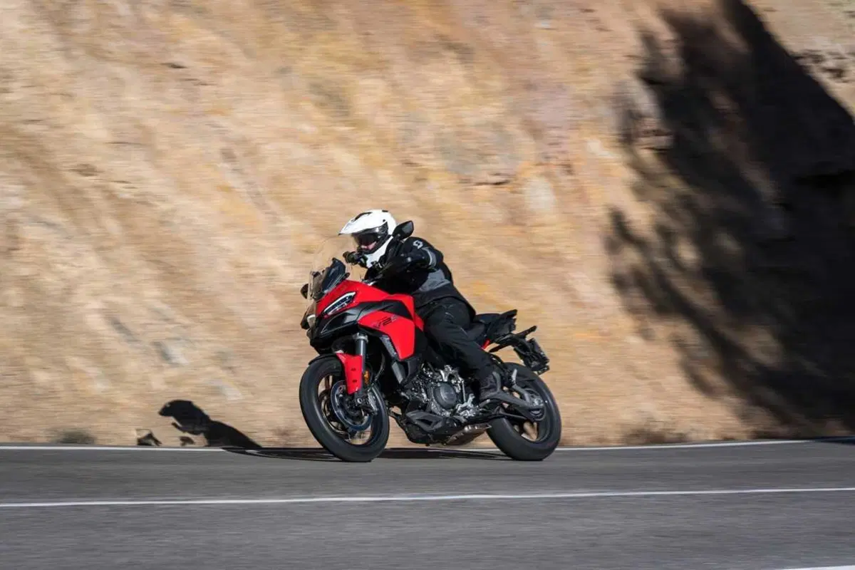 La Multistrada più leggera e facile di sempre? Abbiamo guidato la nuova Ducati V2 [VIDEO] (79)
