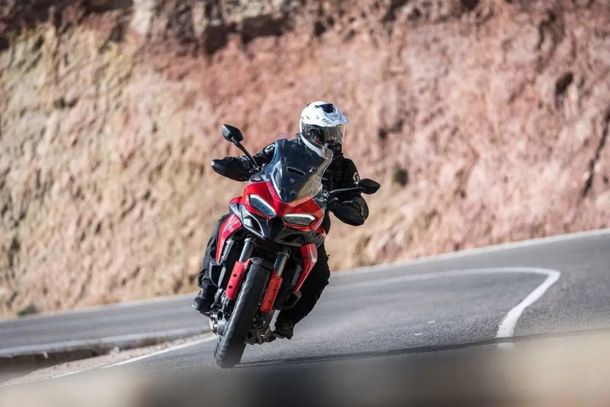 La Multistrada più leggera e facile di sempre? Abbiamo guidato la nuova Ducati V2 [VIDEO] (84)
