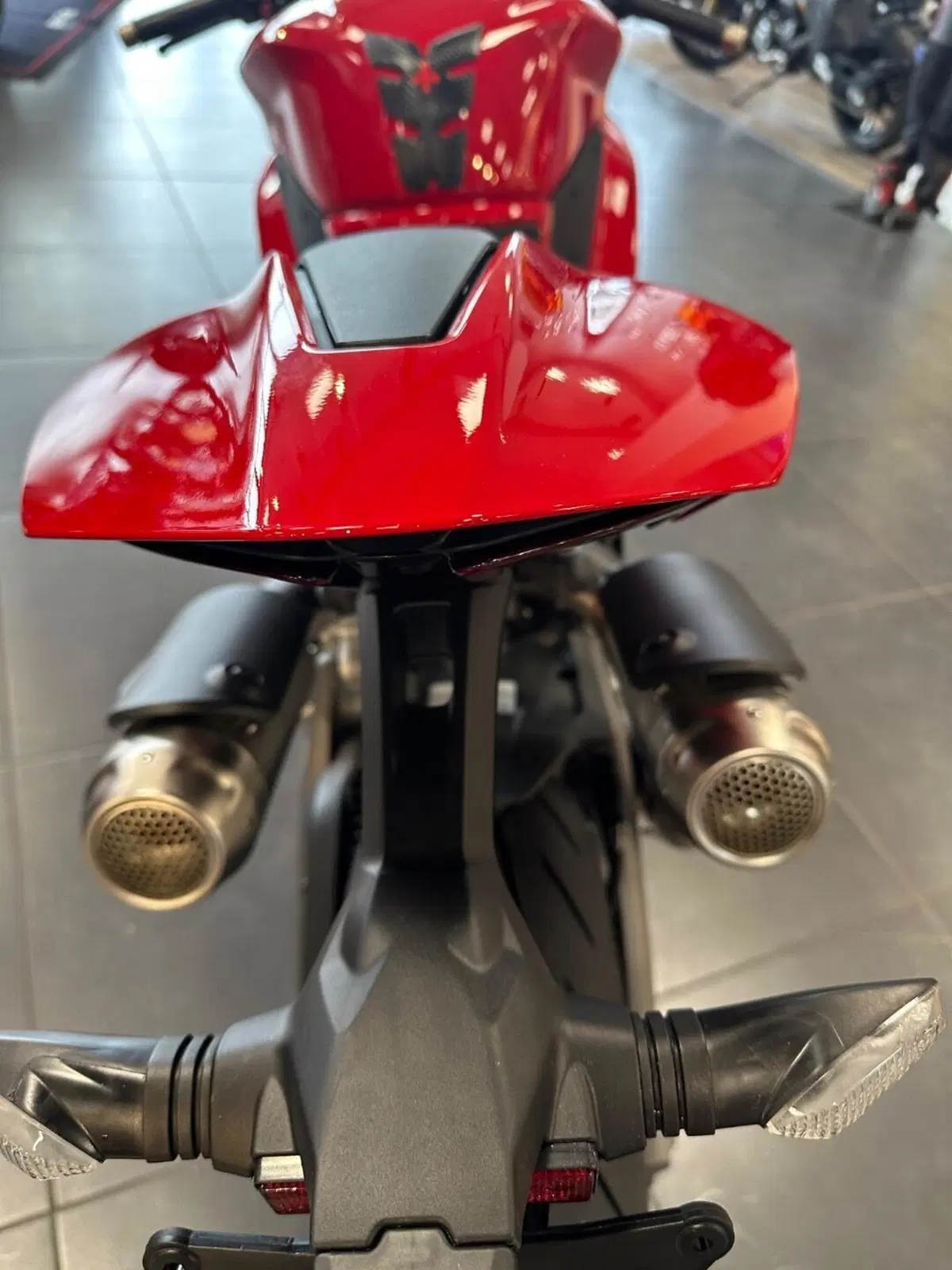 Ducati Panigale V2 S (2025 - 26) (8)