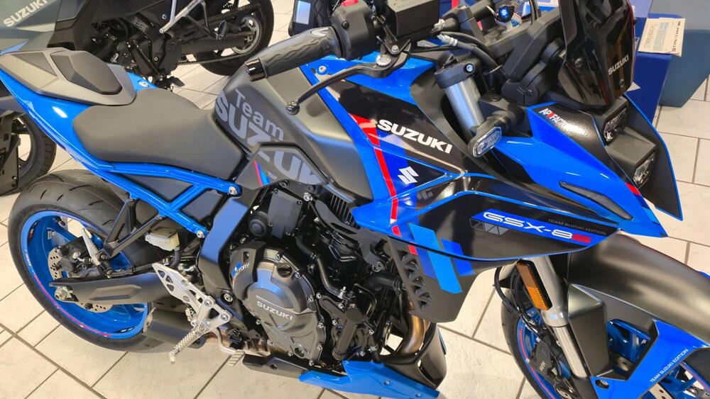 Suzuki GSX-8S Team Suzuki Edition (2024) (2)