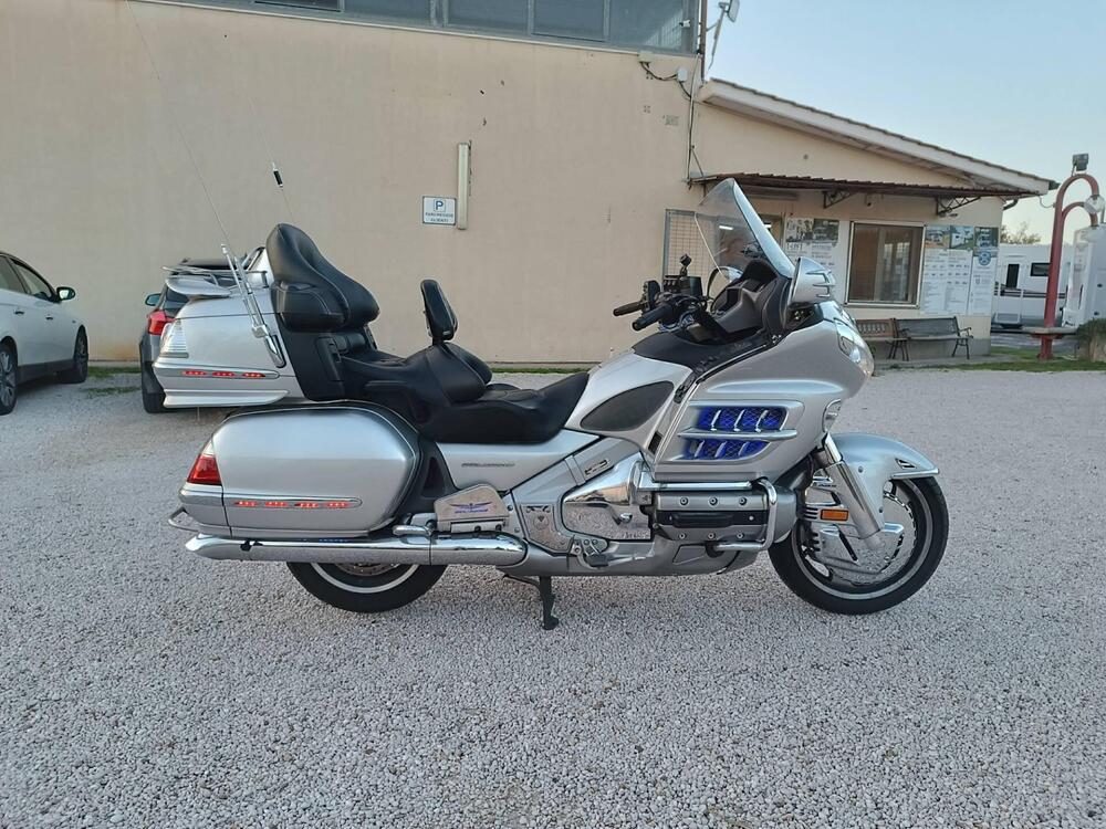 Honda GL 1800 Gold Wing (2007 - 11) (5)