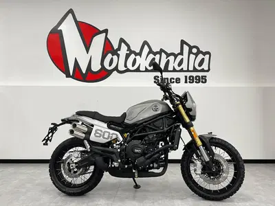 Benelli Leoncino 800 Trail (2022 - 26) usata