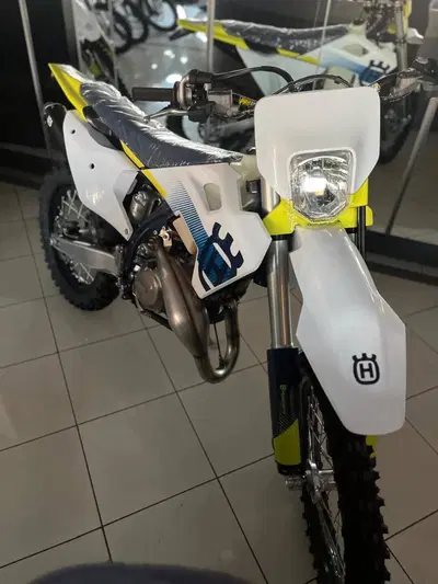 Husqvarna TE 300 (2024) nuova