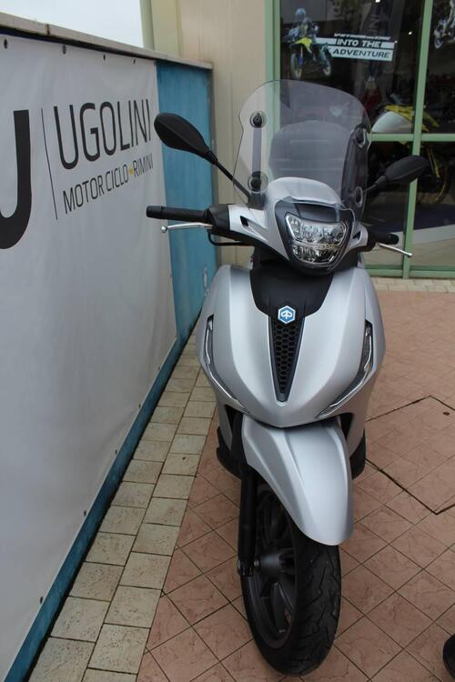 Piaggio Beverly 400 ABS-ASR (2021 - 25) (3)