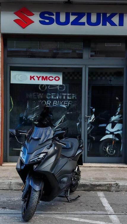 Yamaha T-Max 560 (2022 - 24) (2)