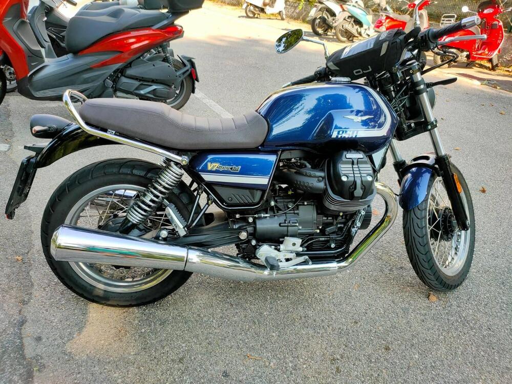 Moto Guzzi V7 Special (2021 - 24)