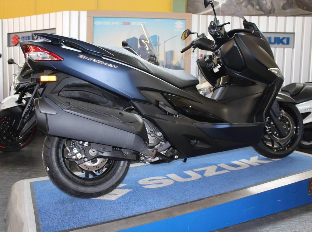 Suzuki Burgman AN 400 (2017 - 20) (2)