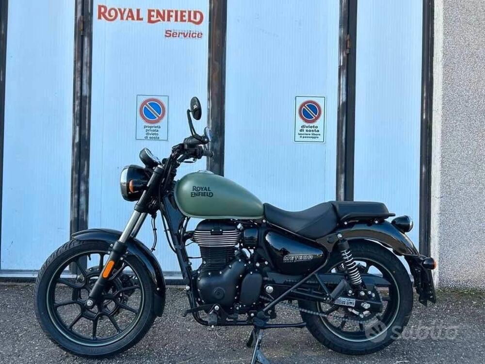 Royal Enfield Meteor 350 Fireball (2021 - 25) (2)