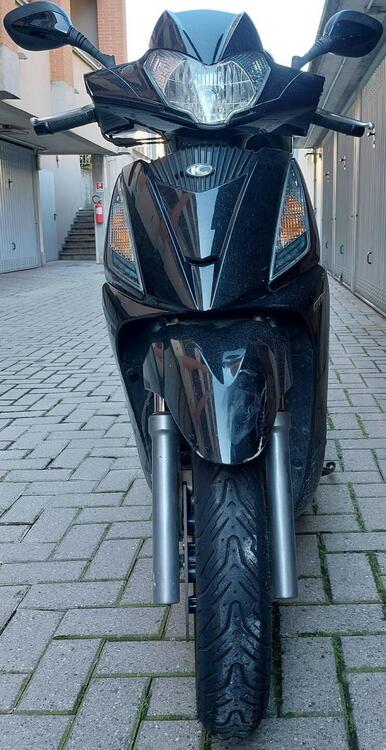 Kymco People 200i GT (2010 - 17) (4)