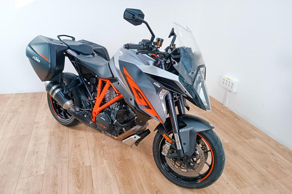 KTM 1290 Super Duke GT ABS (2016 - 18) (2)