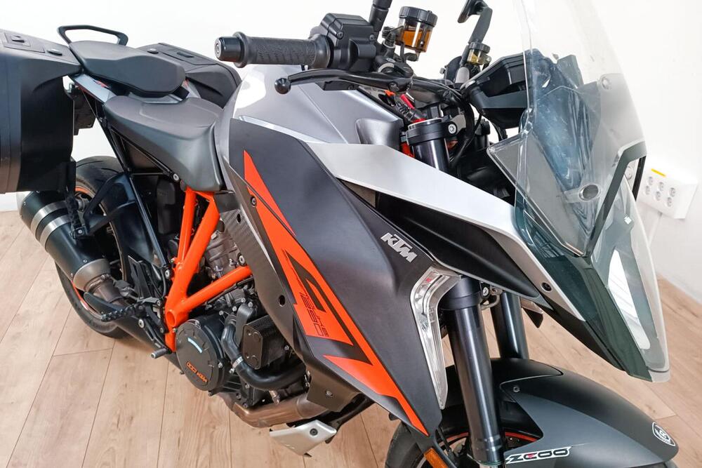 KTM 1290 Super Duke GT ABS (2016 - 18) (5)