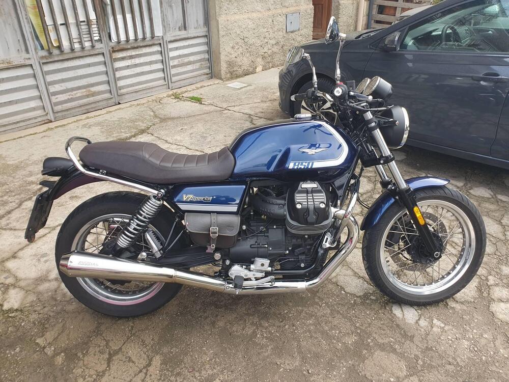 Moto Guzzi V7 Special (2021 - 24) (3)