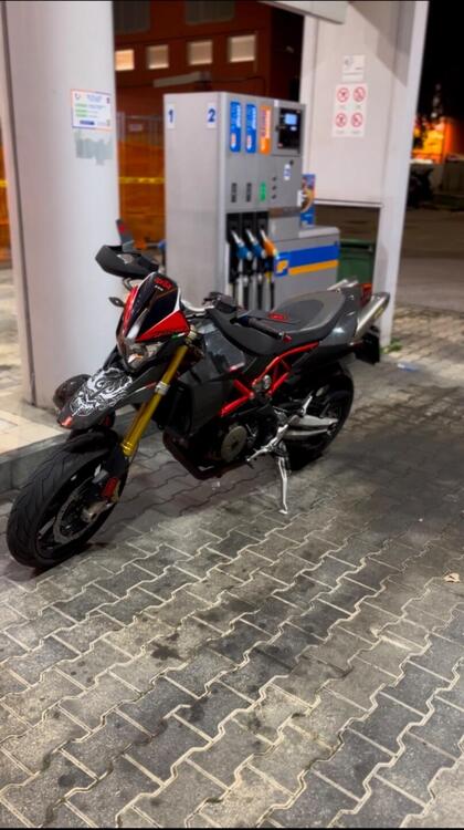 Aprilia Dorsoduro 750 Factory ABS (2010 - 13)