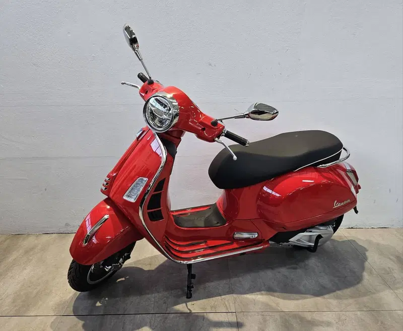 Vespa GTS 310 Super (2025 - 26) (2)