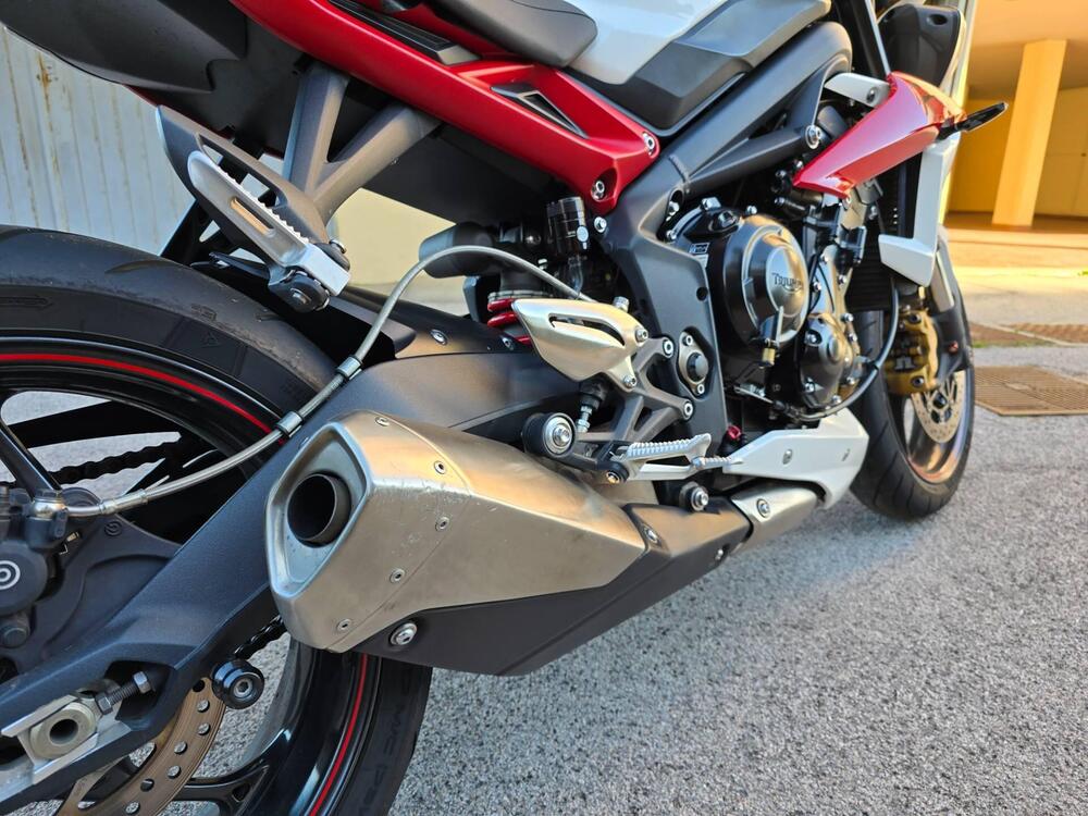 Triumph Street Triple R (2013 - 14)