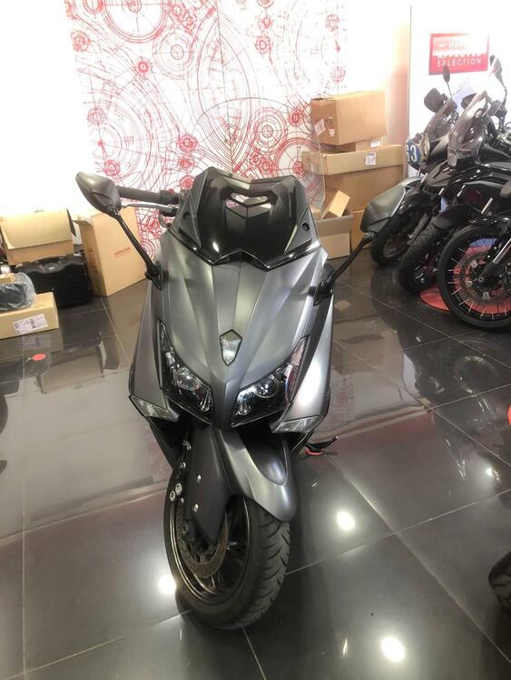 Yamaha T-Max 530 Black Max (2012 - 14) (2)