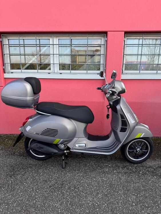 Vespa GTS 300 Super Tech (2023 - 24)