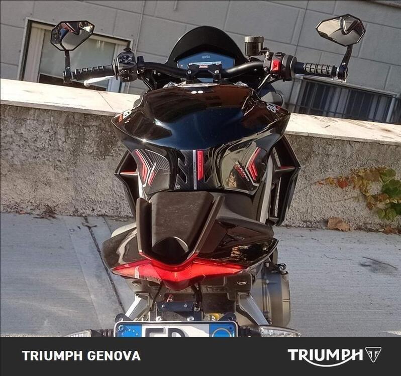 Aprilia Tuono 660 Factory (2022 - 24) (4)