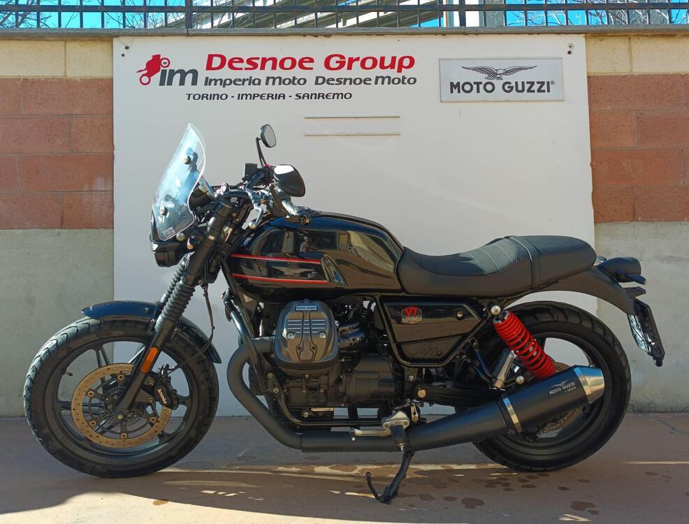 Moto Guzzi V7 Special Edition (2022 - 25) (2)