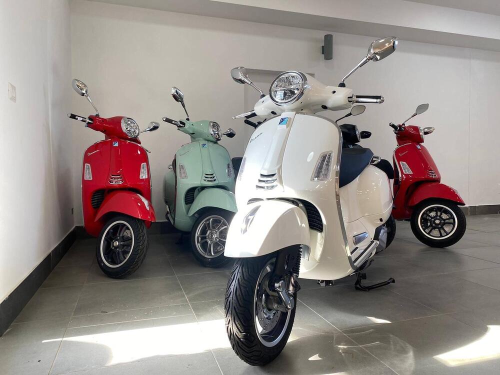 Vespa GTS 310 Super (2025) (2)