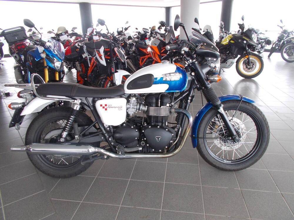 Triumph Bonneville T214 (2015) (2)