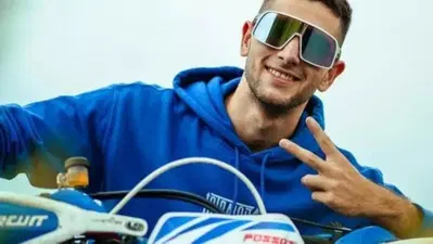 Scontro tra due moto: morto un 20enne