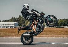 Lo stunt Magnus Carlsson si porta a casa due nuovi record mondiali in moto