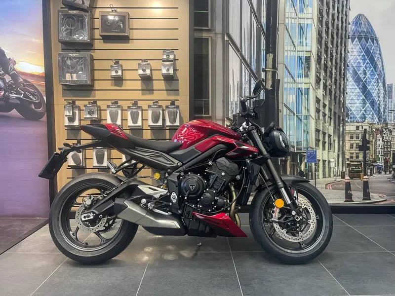 Triumph Street Triple 765 RS (2023 - 26)
