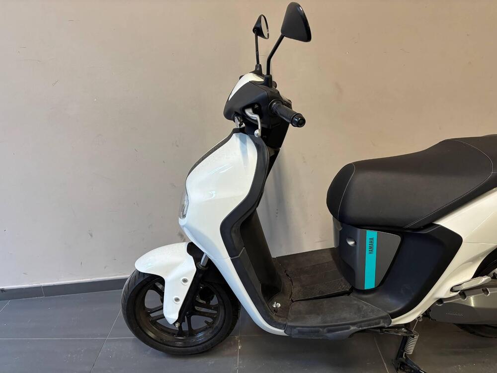 Yamaha Neo's L1e (2022 - 25) (2)