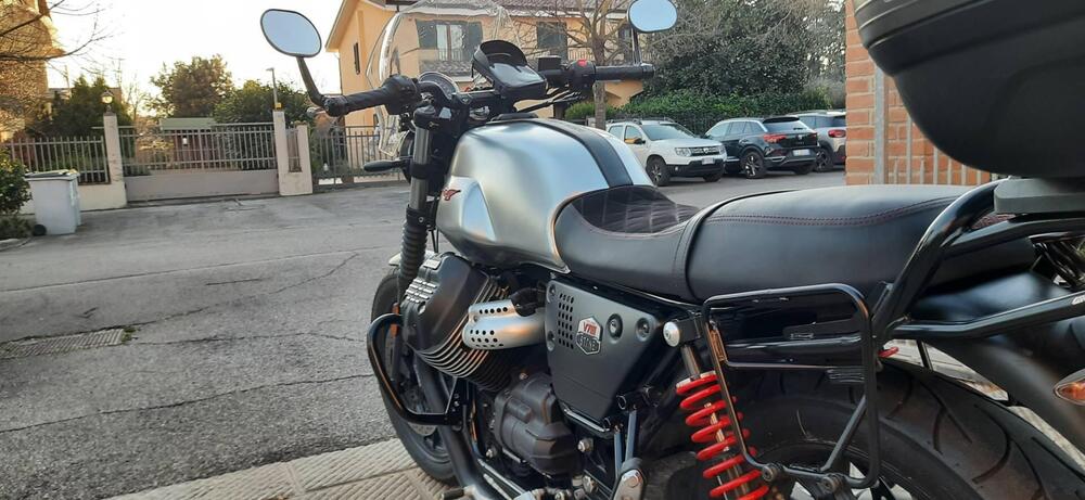 Moto Guzzi V7 III Stone S (2020) (4)