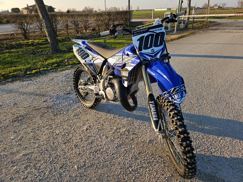 Yamaha YZ 125 (2016) (2)