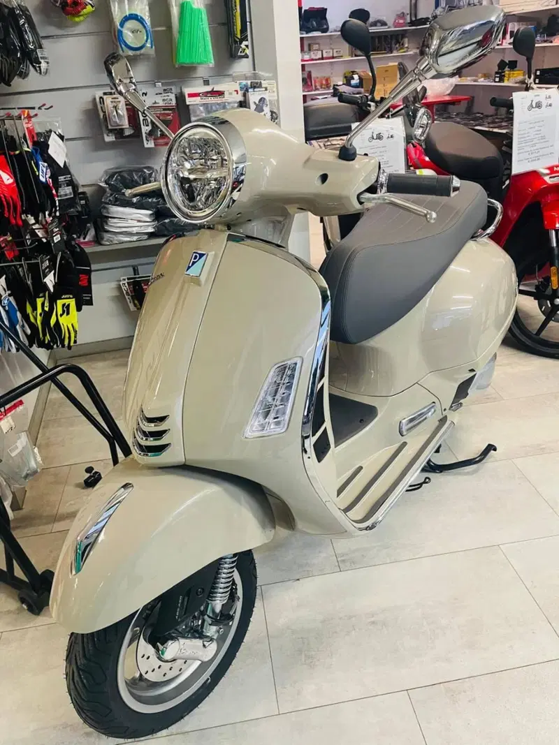 Vespa GTS 310 (2025 - 26) (2)
