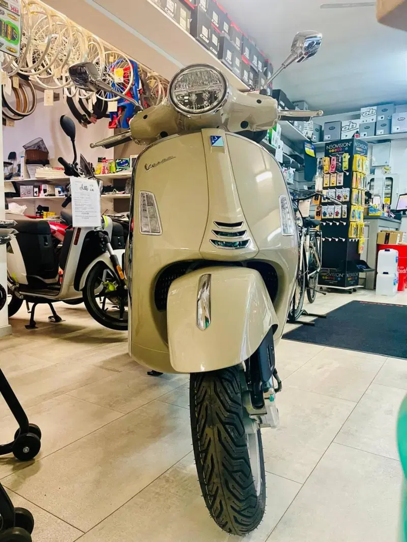 Vespa GTS 310 (2025 - 26) (3)