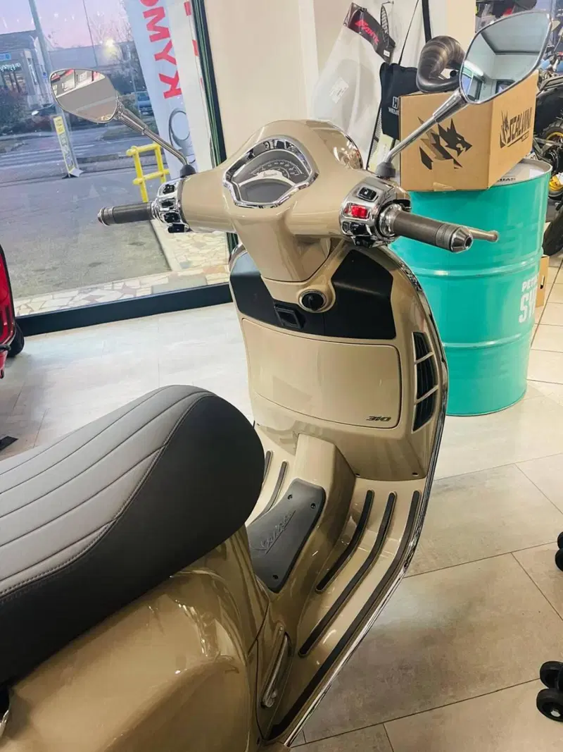 Vespa GTS 310 (2025 - 26) (4)