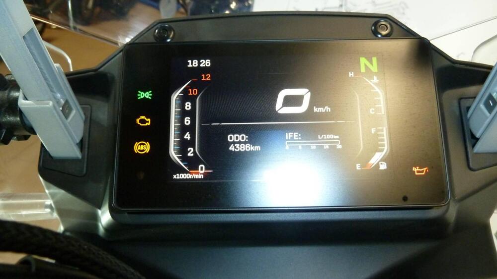 CFMOTO 650MT (2021 - 24) (4)