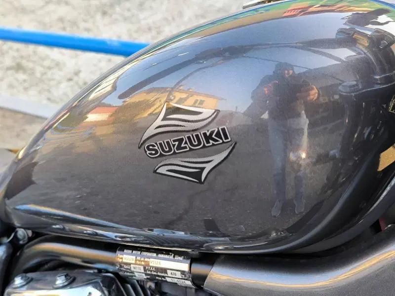 Suzuki INTRUDER VS 800 (4)