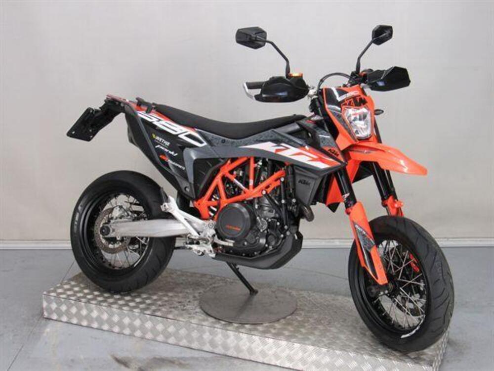 KTM 690 SMC R (2021 - 22) (2)