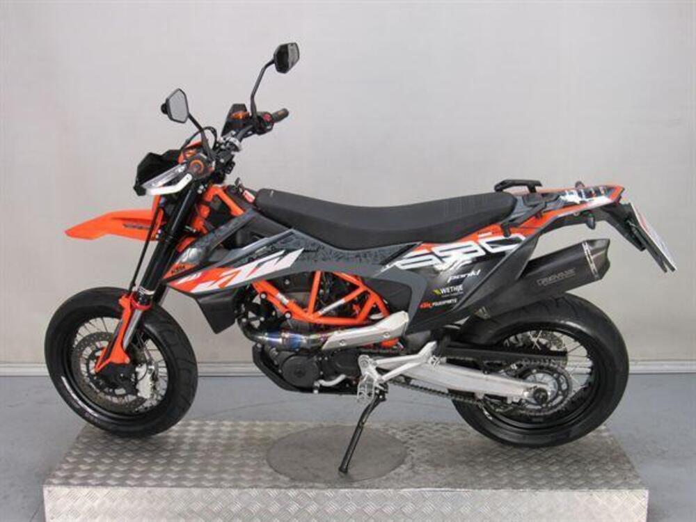 KTM 690 SMC R (2021 - 22) (4)