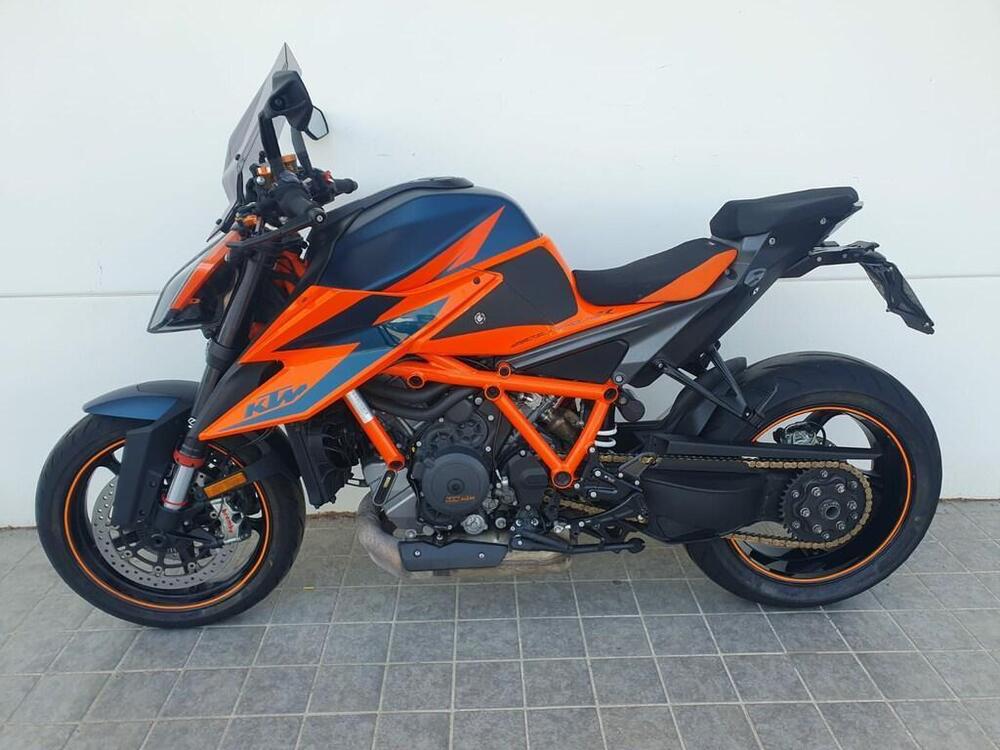 KTM 1290 Super Duke R (2020) (2)