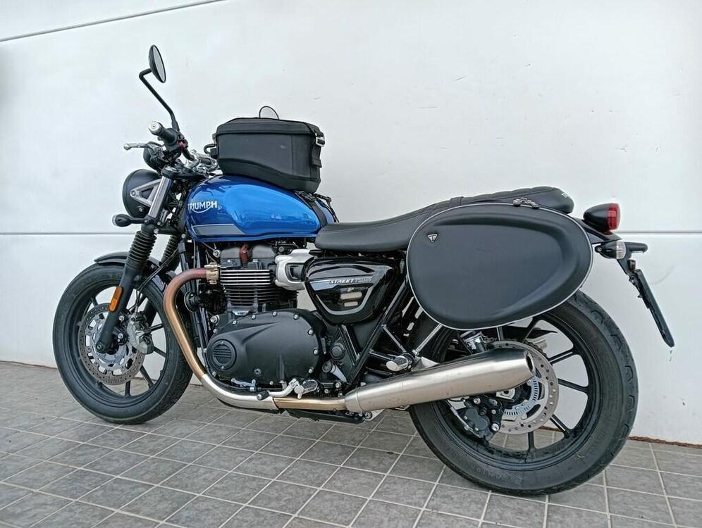 Triumph Street Twin 900 (2021 - 22) (4)