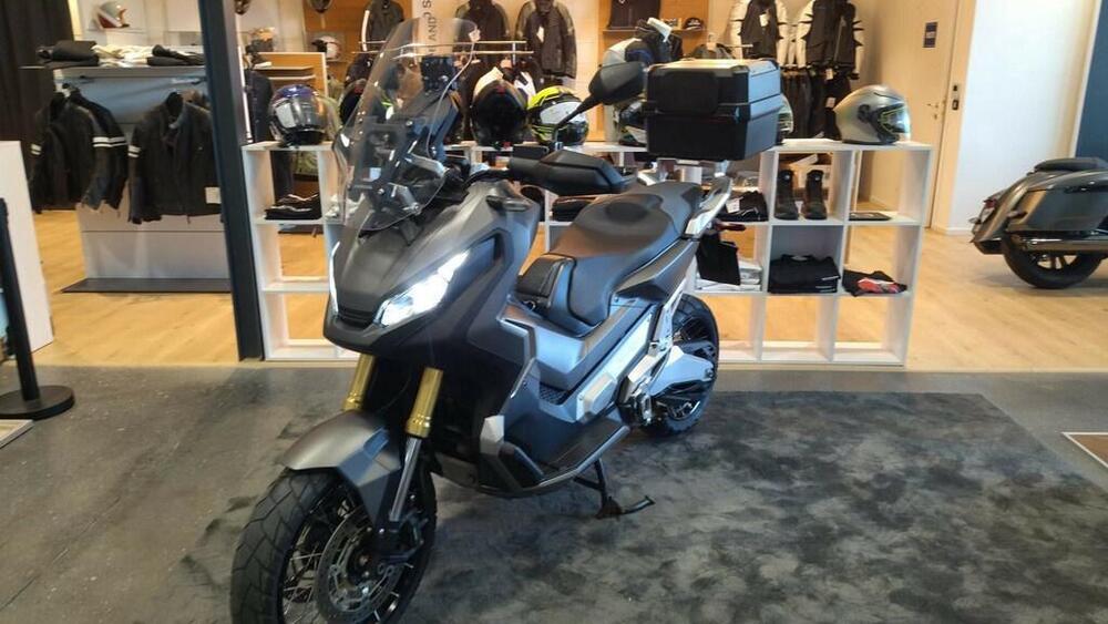 Honda X-ADV 750 (2017) (2)