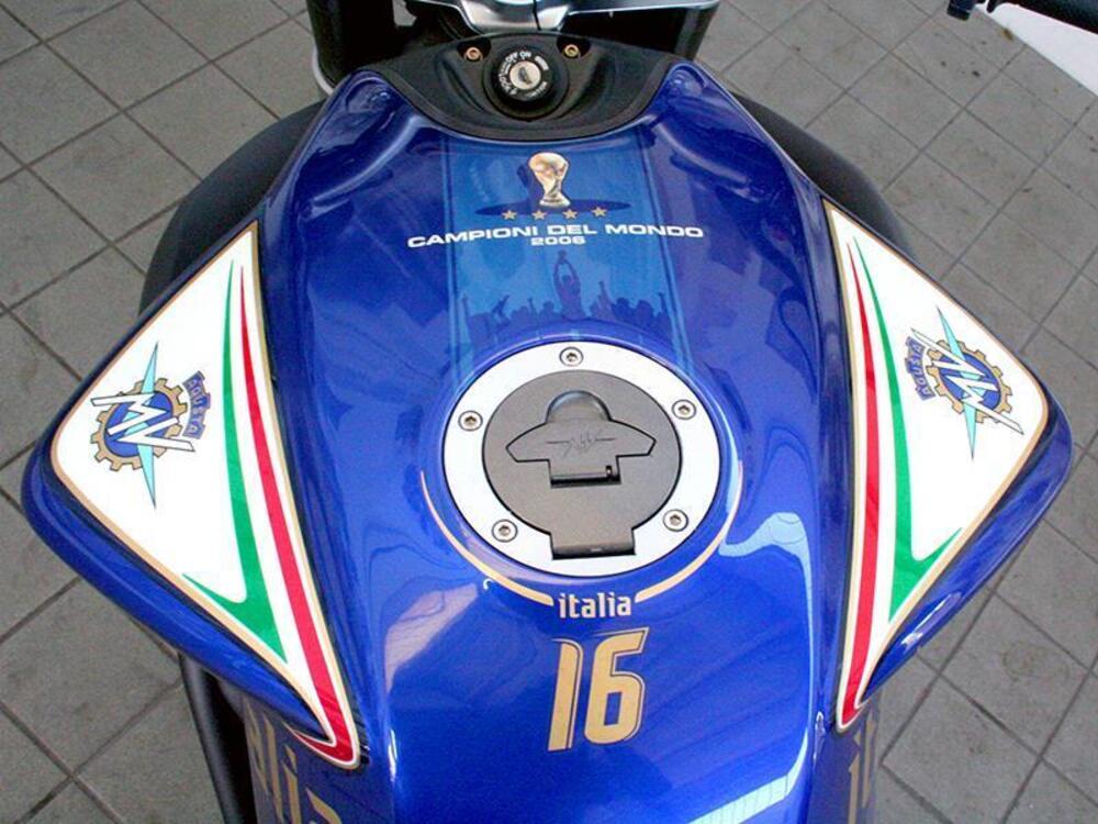 MV Agusta Brutale 910 R (2006 - 11) (4)